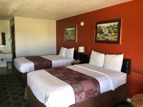 Budget Host Inn image 10