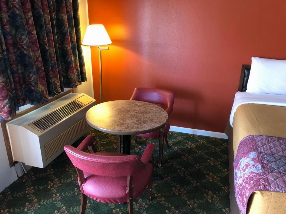 Budget Host Inn Image 16