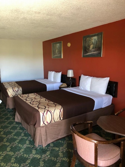 Budget Host Inn image 18