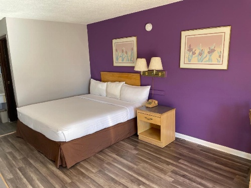 Budget Host Inn image 32