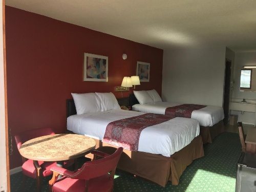 Budget Host Inn image 5