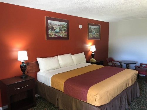 Budget Host Inn image 9